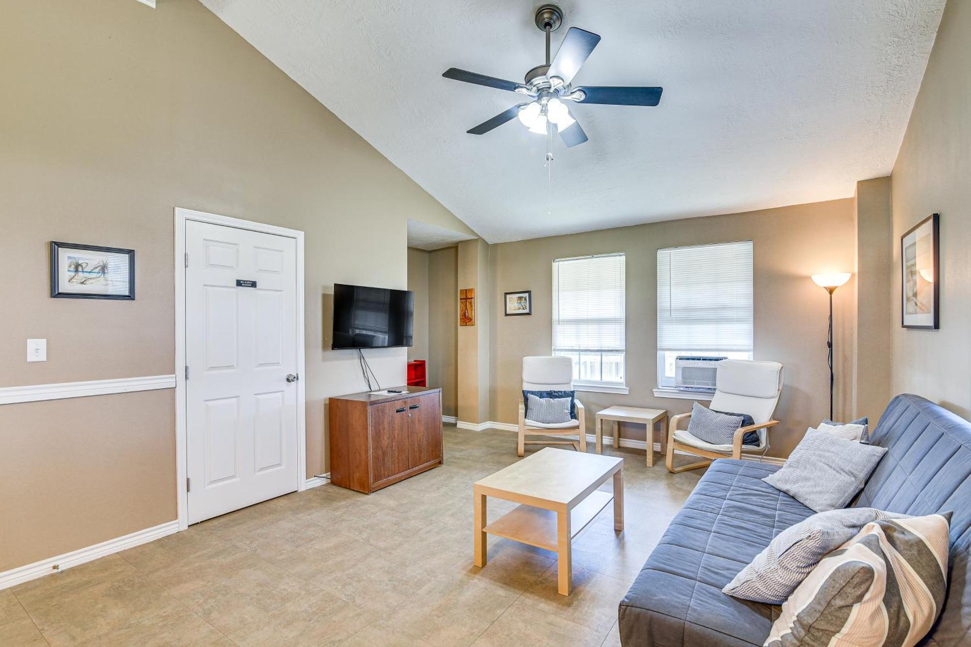 Crystal Beach Home With 2 Grills Walk To Shore! Экстерьер фото