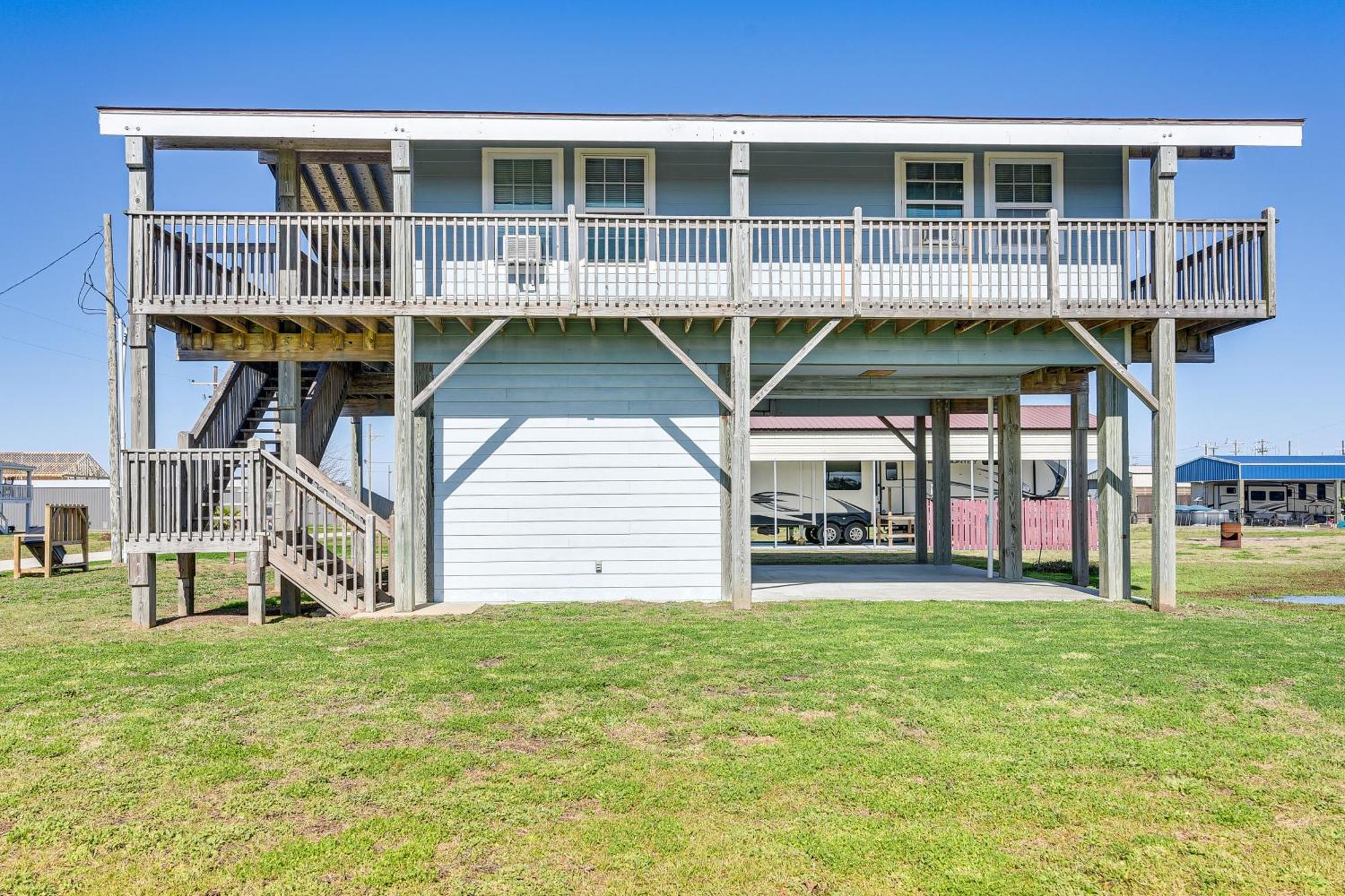 Crystal Beach Home With 2 Grills Walk To Shore! Экстерьер фото